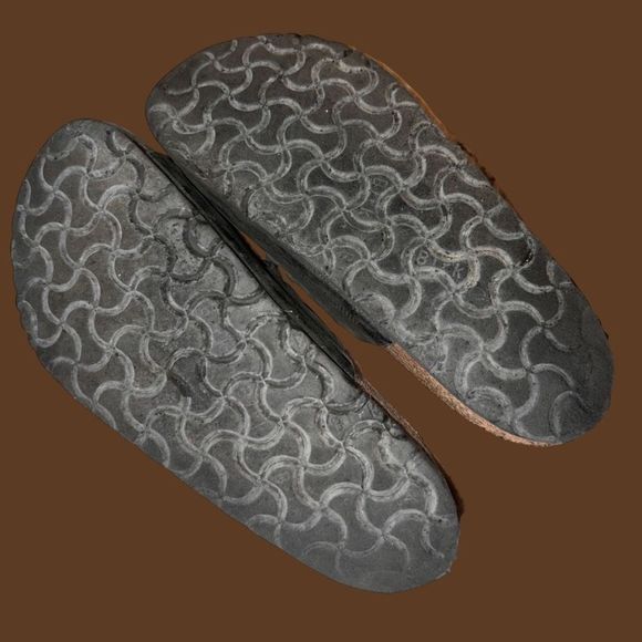 Birkenstock Granada Soft Footbed
Oiled Leather Black Sandals Size 40 US 9.5 - Picture 4 of 9